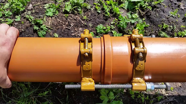 Приспособление для стыковки канализационных труб - Как соединять канализационные трубы